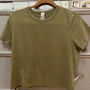 lululemon tshirt